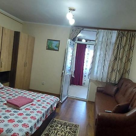 Апартаменти Flora Apartament Сату-Маре Екстер'єр фото