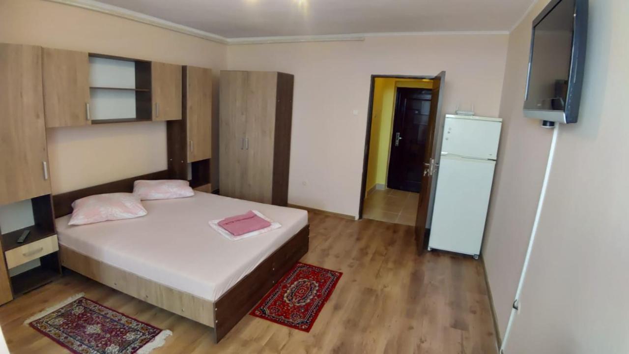 Апартаменти Flora Apartament Сату-Маре Екстер'єр фото