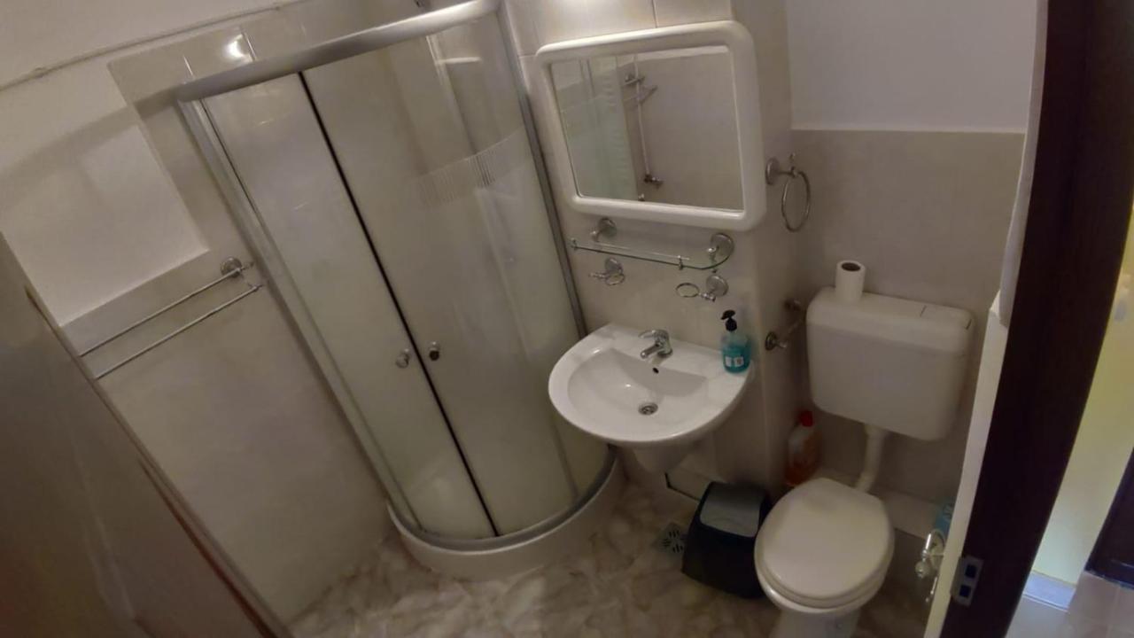 Апартаменти Flora Apartament Сату-Маре Екстер'єр фото